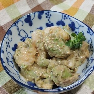 ボリューム副菜♡鶏むね肉とアボカドのごまマヨ和え